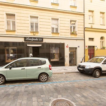 Premier Apartments Near The Museum Praga Exterior foto